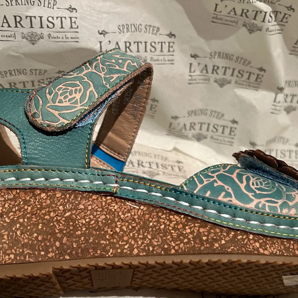 New L'Artiste by Spring Step Leather Wedge Sandals Cuteness Teal Embossed NIB - Picture 10 of 14